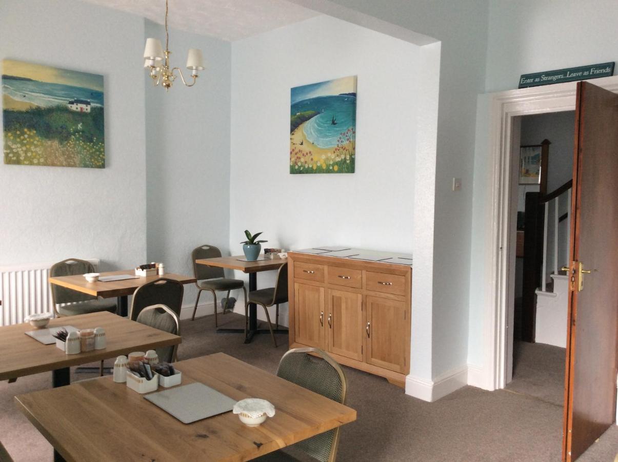 랜디드노 Frosty Towers B&B 외부 사진