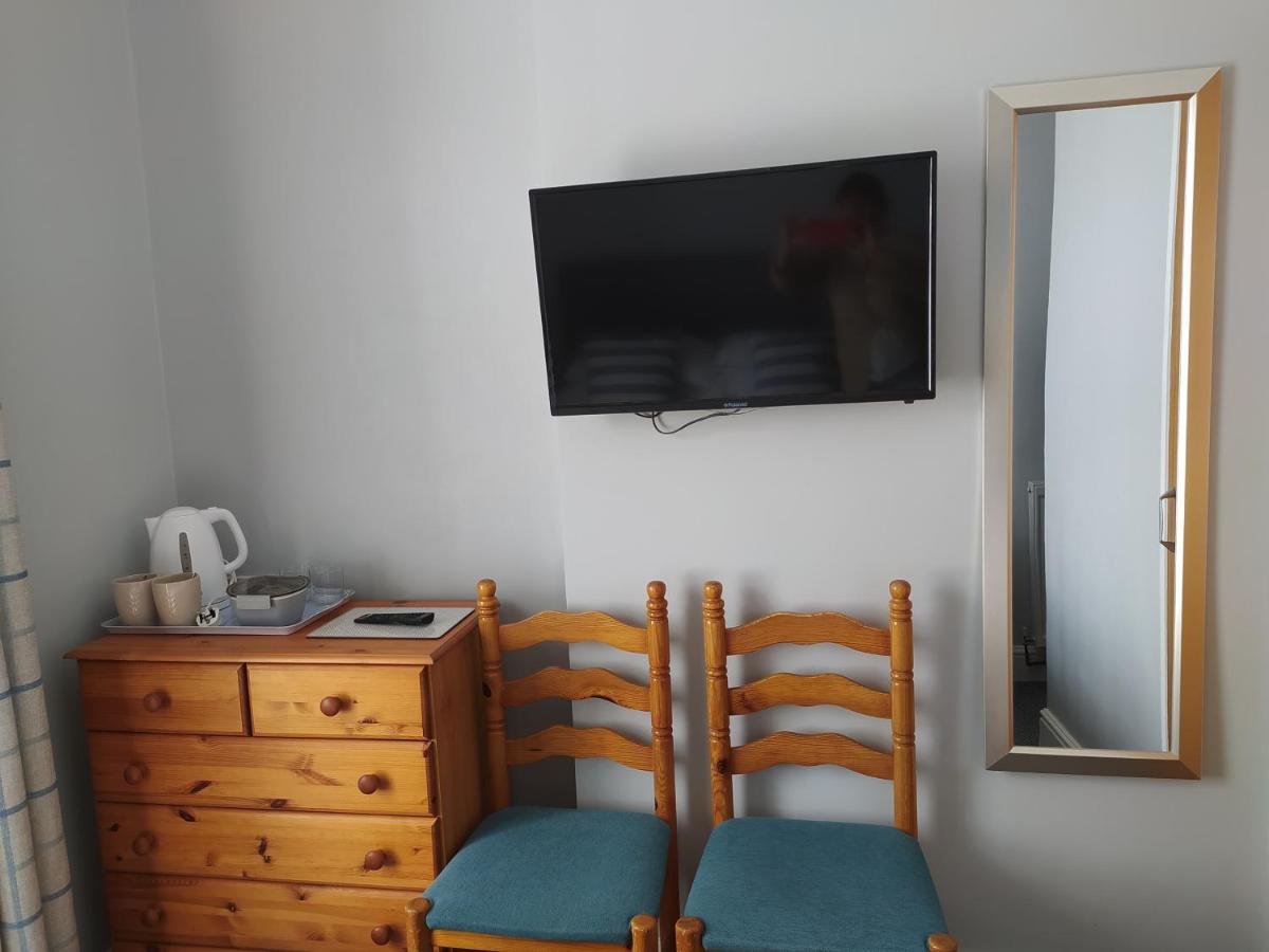 랜디드노 Frosty Towers B&B 외부 사진