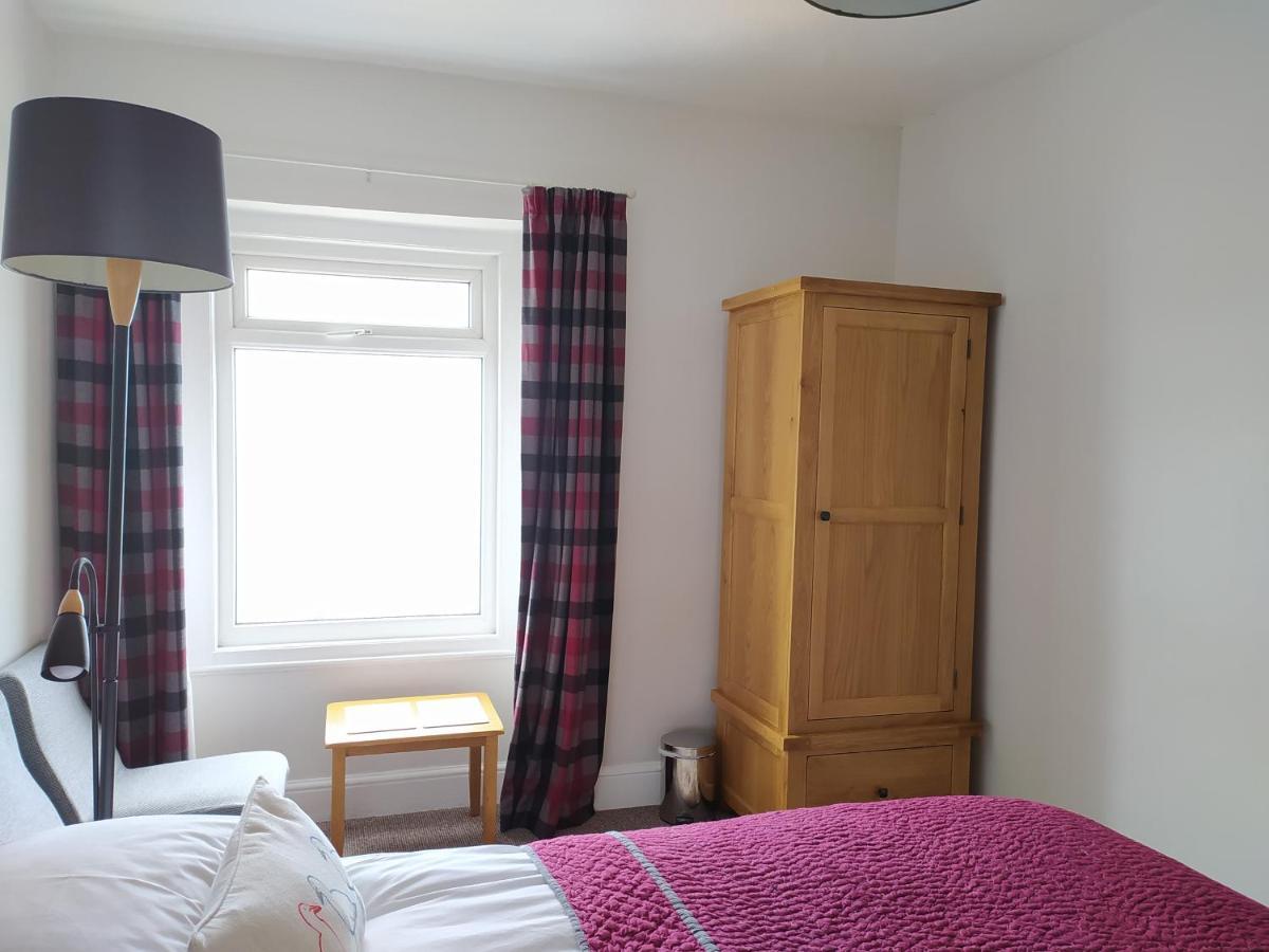 랜디드노 Frosty Towers B&B 외부 사진