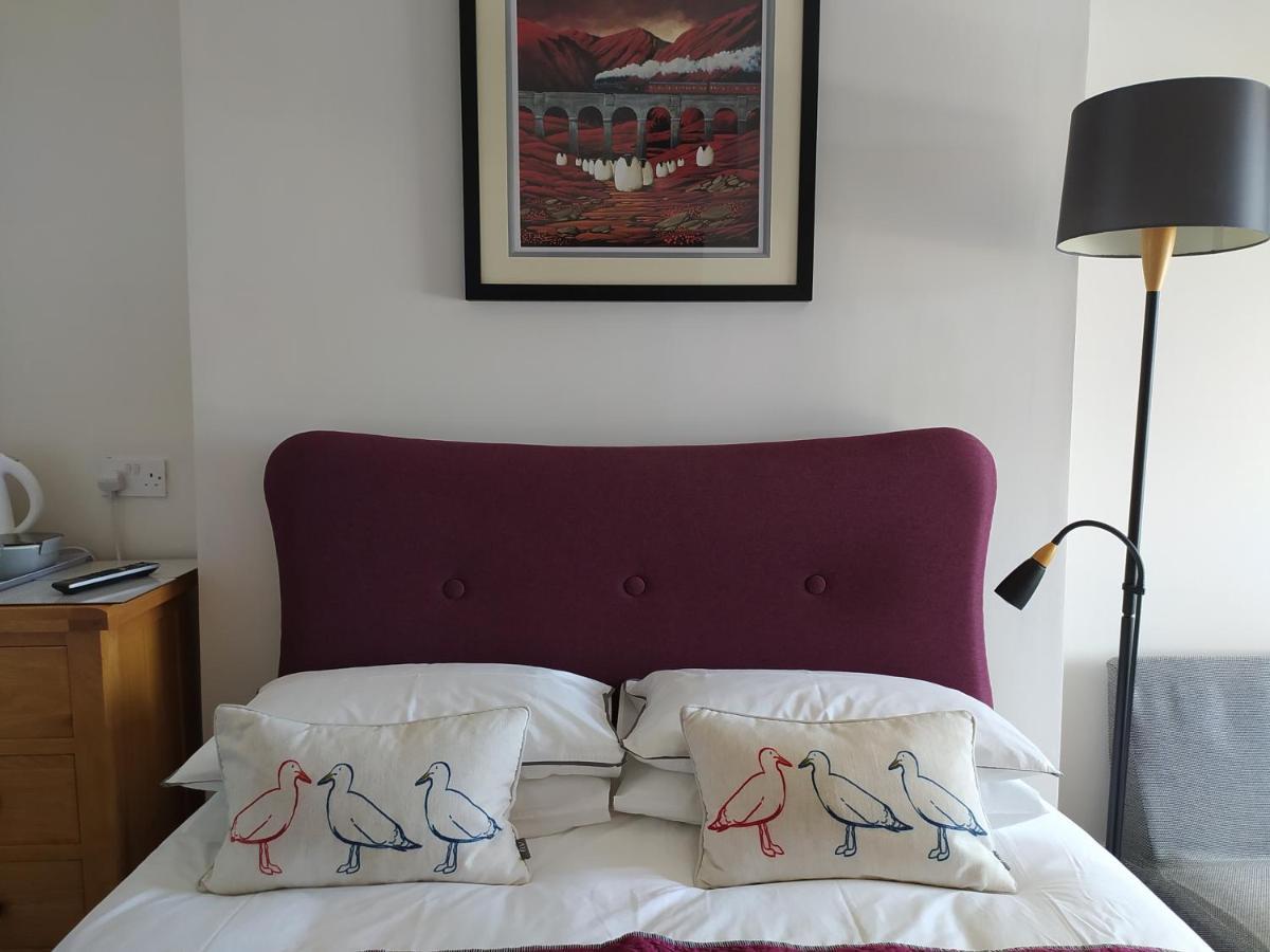 랜디드노 Frosty Towers B&B 외부 사진