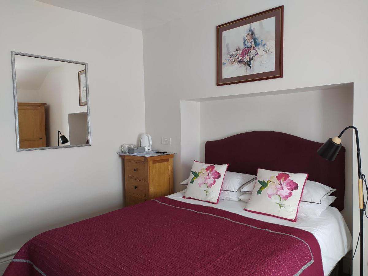 랜디드노 Frosty Towers B&B 외부 사진