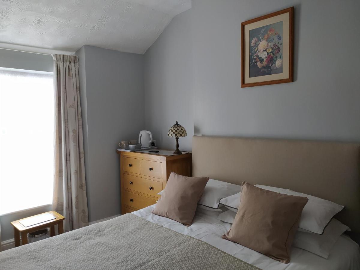 랜디드노 Frosty Towers B&B 외부 사진