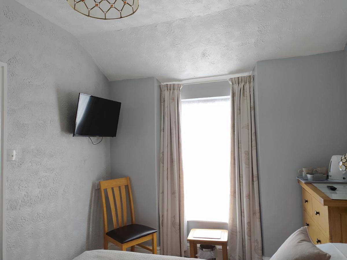 랜디드노 Frosty Towers B&B 외부 사진