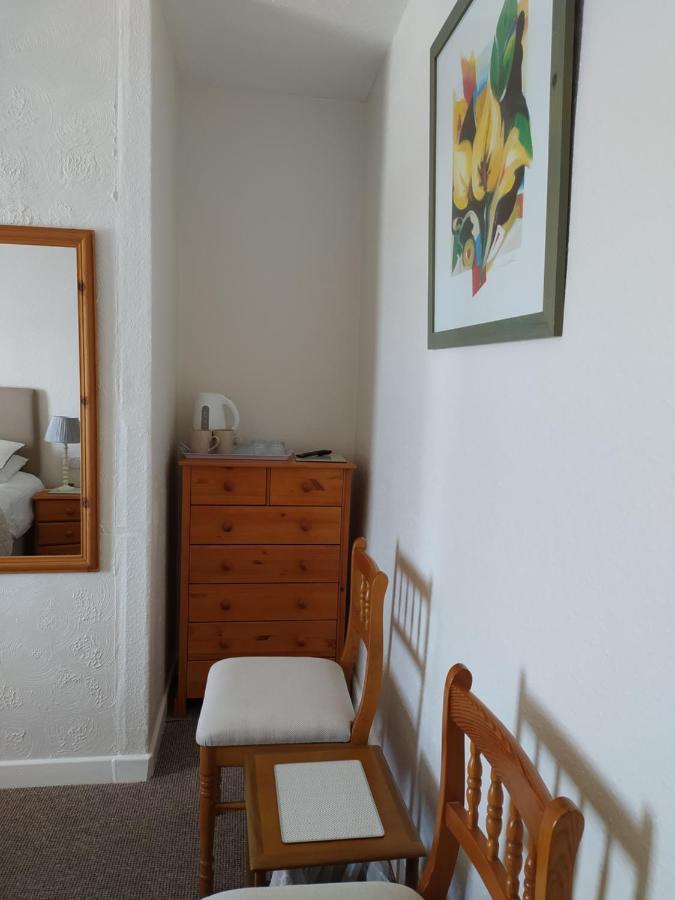 랜디드노 Frosty Towers B&B 외부 사진