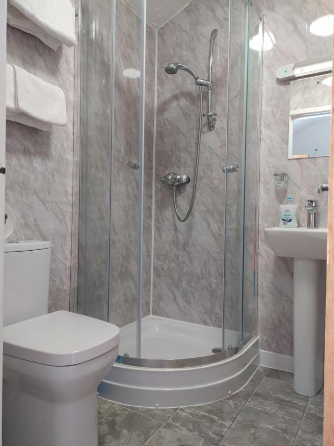랜디드노 Frosty Towers B&B 외부 사진